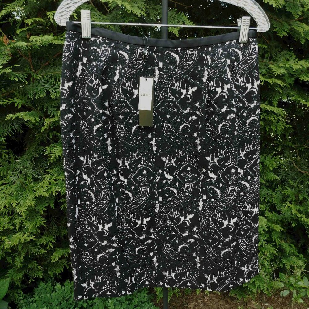 Talbots Printed Pencil Skirt with Black Satin Details Sz-6 NWT